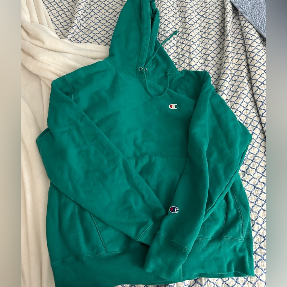 Green champion, sweatshirt, size medium
